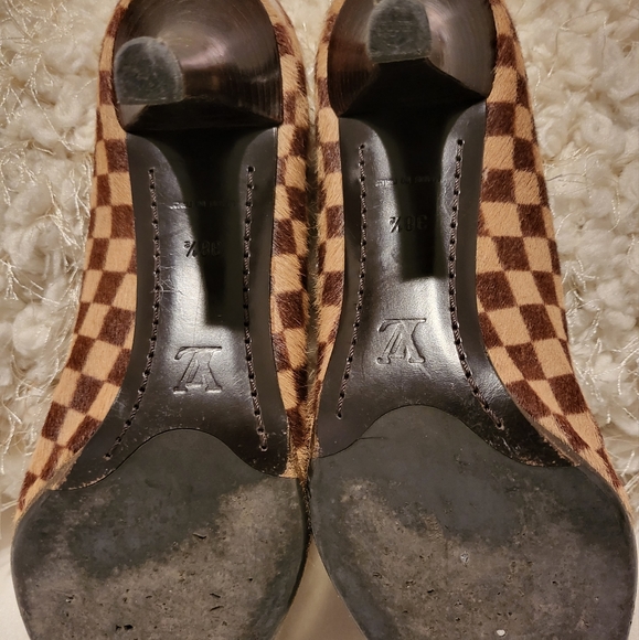 Louis Vuitton Mohair Damier Pointy-toe pumps - Picture 3 of 11